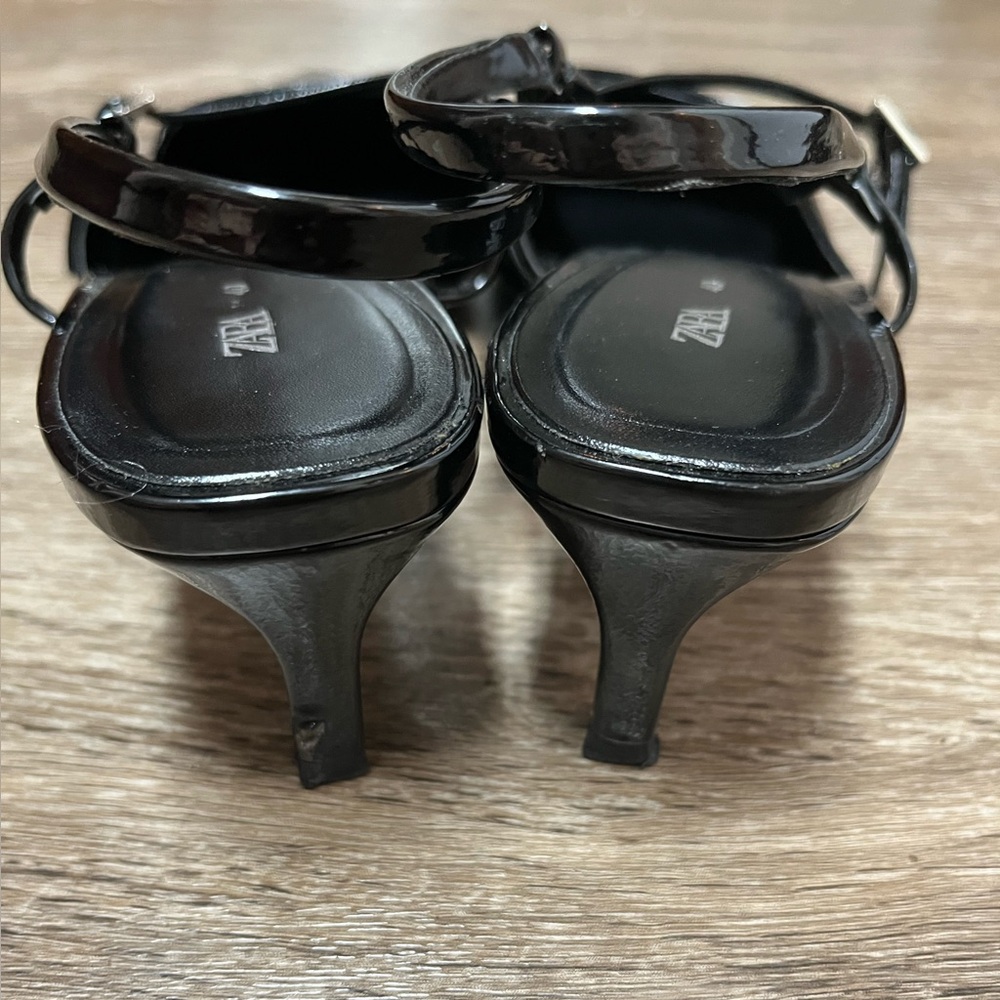 Zara Black Patent Leather Heels - Picture 5 of 12